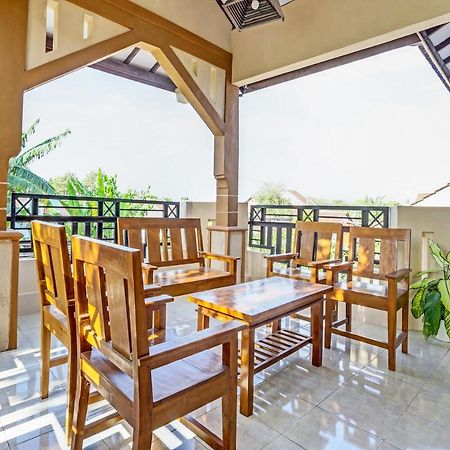 Oyo 91261 Cita Suraya Homestay Бануванги Екстериор снимка