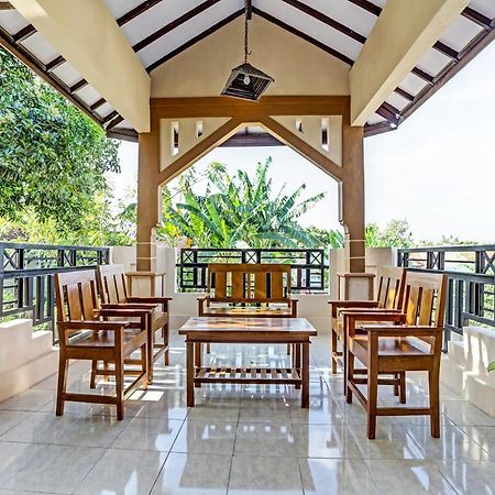 Oyo 91261 Cita Suraya Homestay Бануванги Екстериор снимка