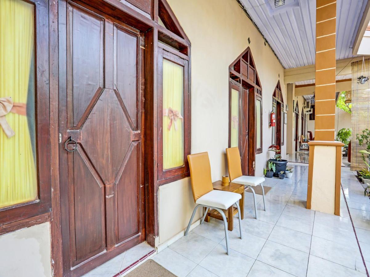 Oyo 91261 Cita Suraya Homestay Бануванги Екстериор снимка