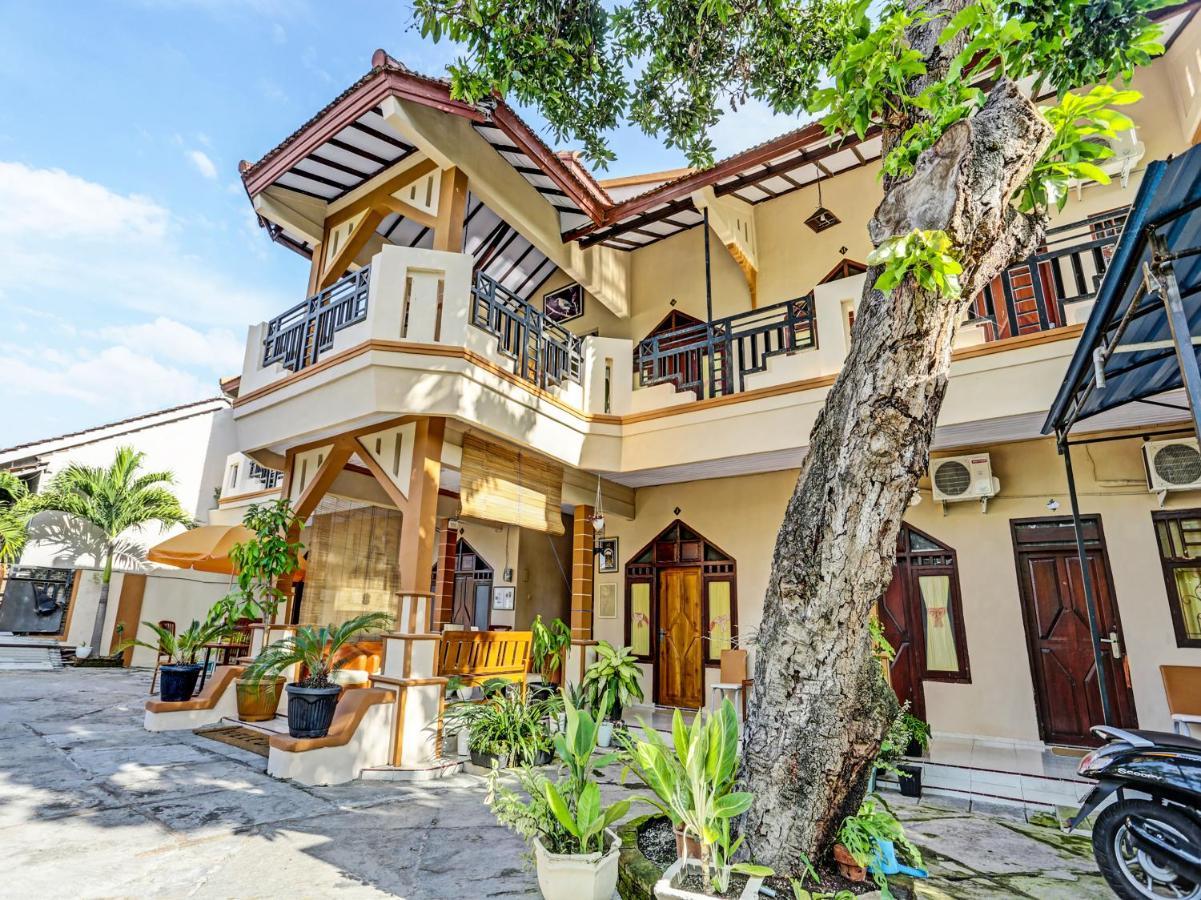 Oyo 91261 Cita Suraya Homestay Бануванги Екстериор снимка