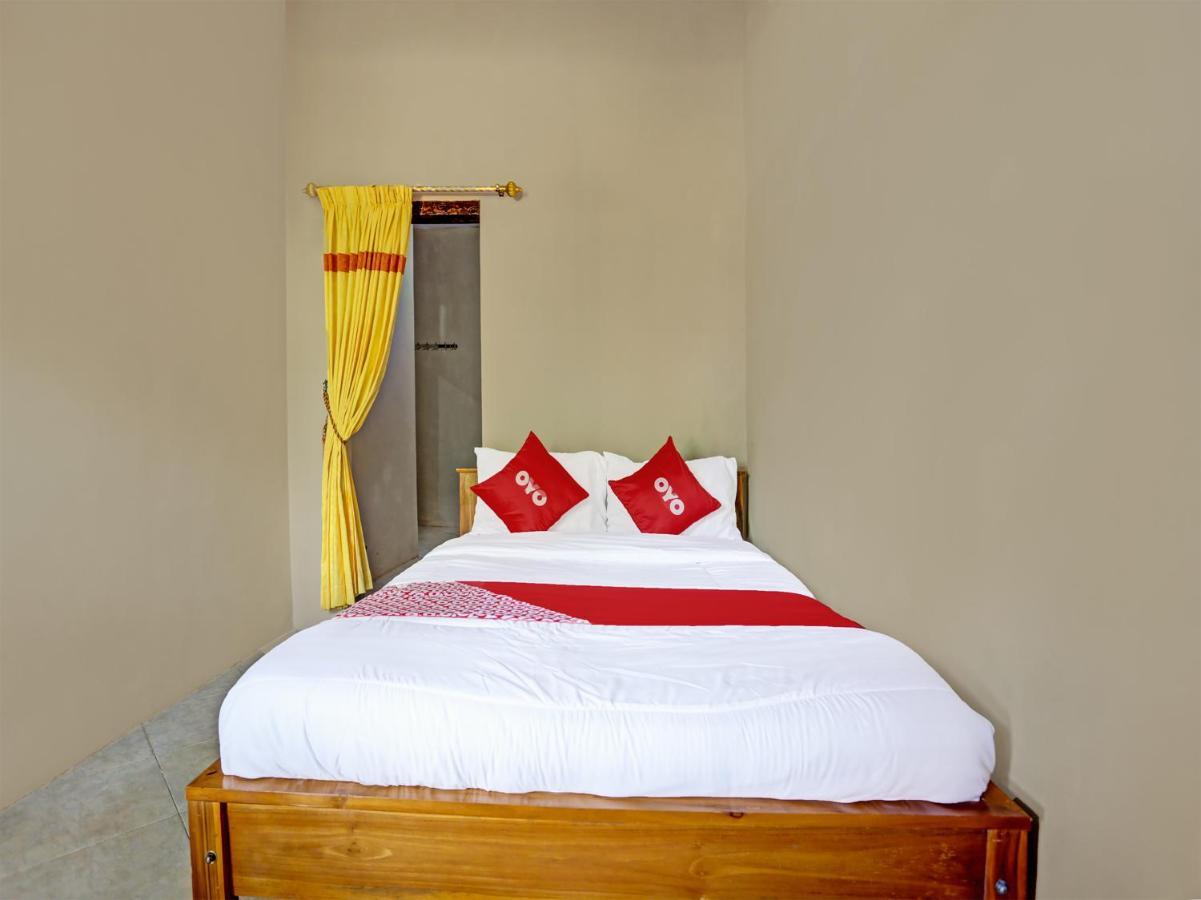 Oyo 91261 Cita Suraya Homestay Бануванги Екстериор снимка