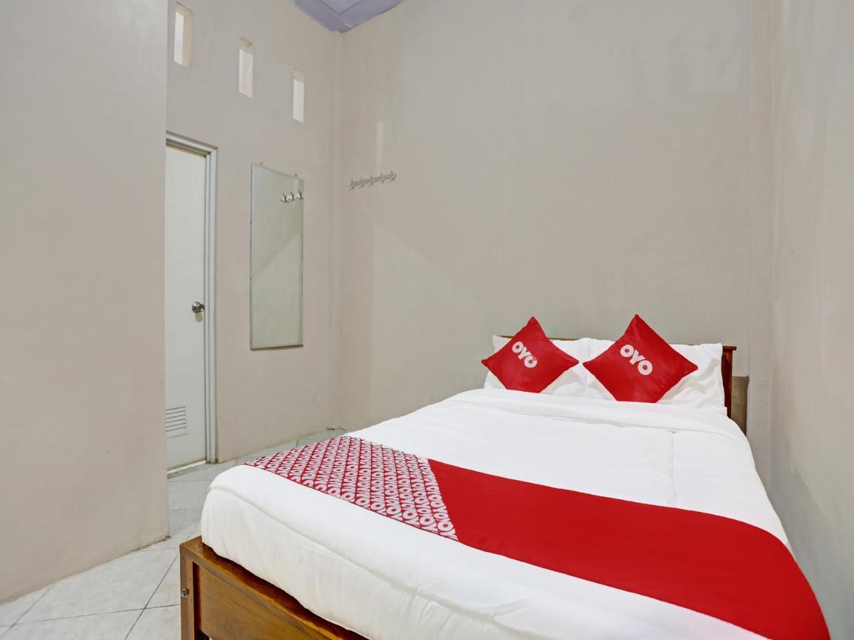 Oyo 91261 Cita Suraya Homestay Бануванги Екстериор снимка